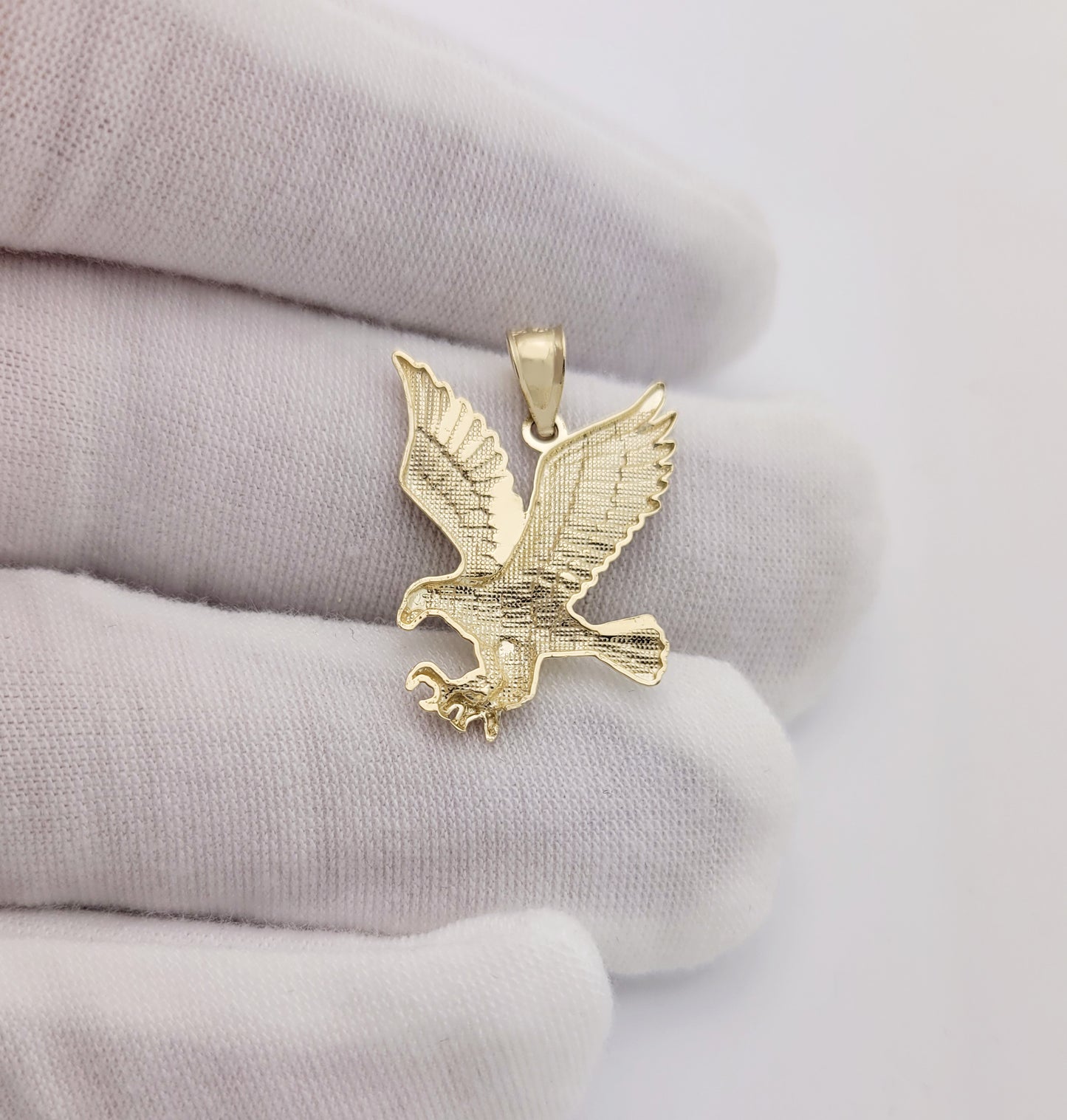 10K Yellow Gold Mens American Eagle Pendant 1.0 inch