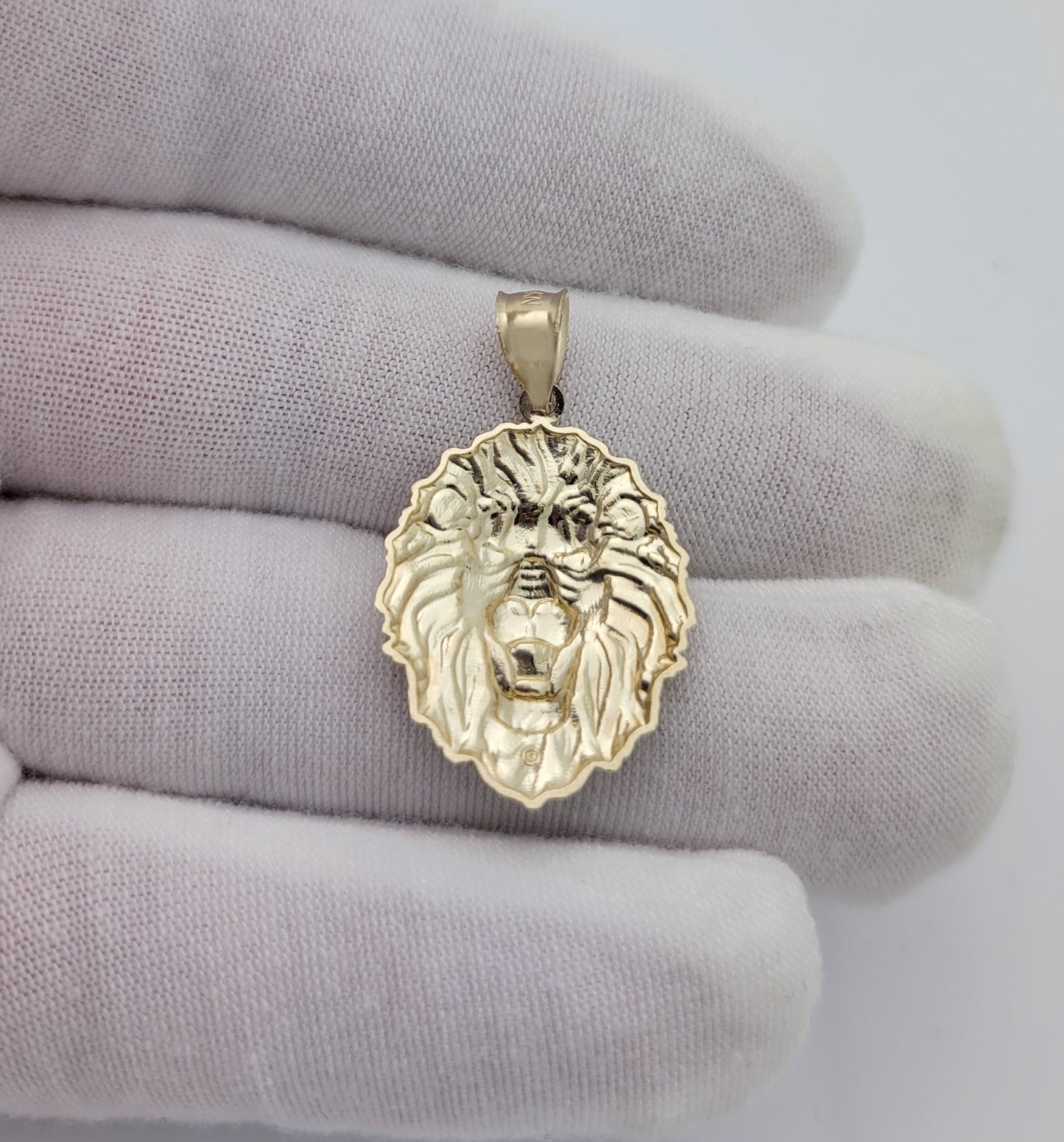 10K Yellow Gold Lion Head Charm Crown Lion Pendant 1.3 in x 0.8 in