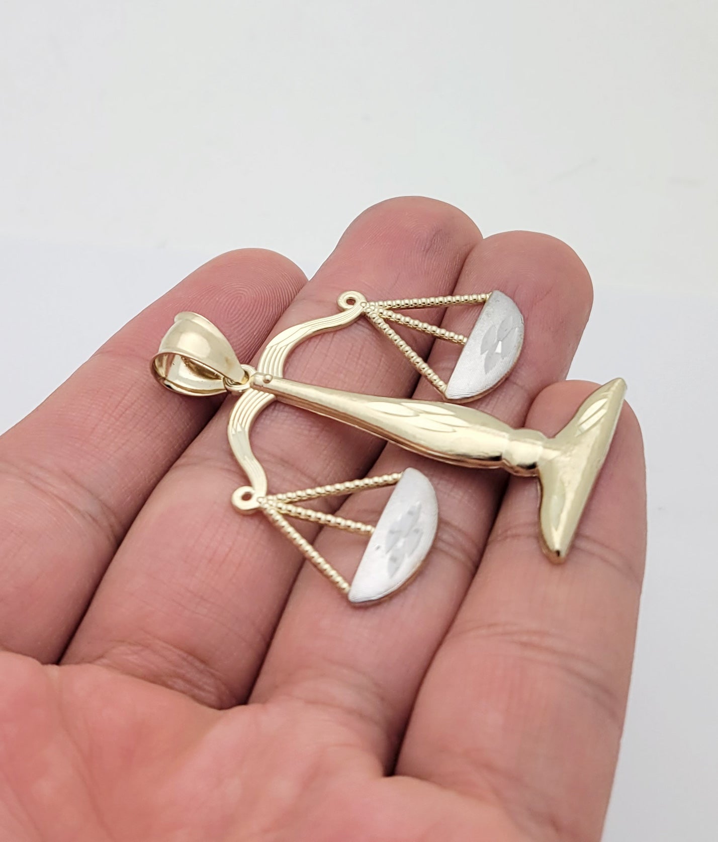 10K Gold Libra Scales of Justice Zodiac Pendant Necklace Charm for Men