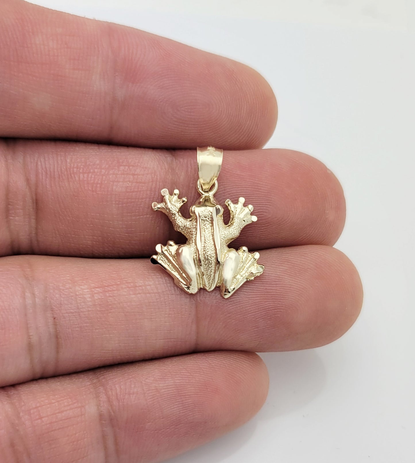 10K Yellow Gold Frog Charm Pendant