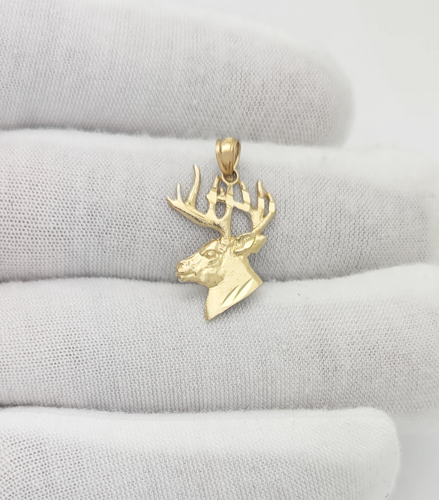 10K Yellow Gold Deer Head Pendant Detailed Buck Antler Charm Wildlife Nature Jewelry