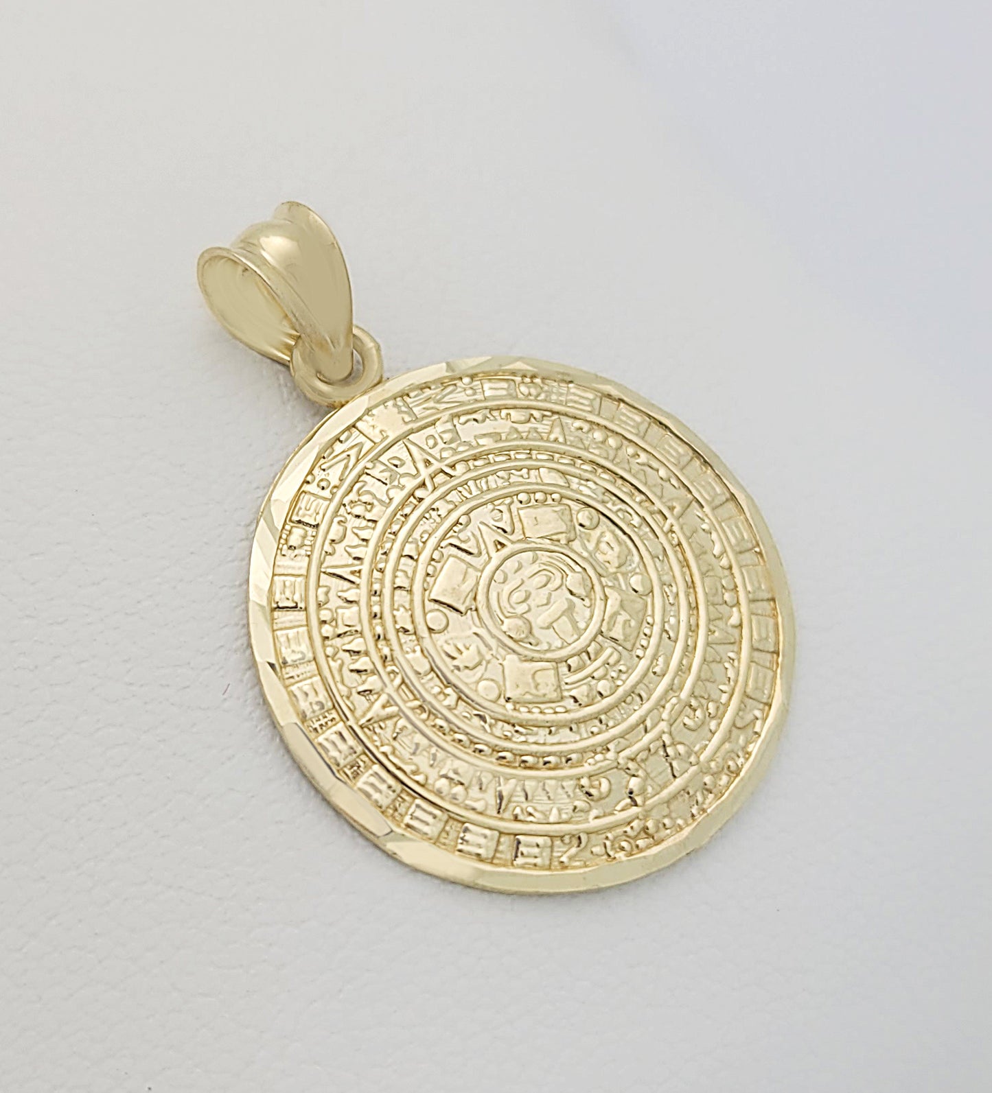 10K Yellow Gold Round Aztec Mayan Calendar Charm Pendant Mayan Gold 0.8 inch Diameter