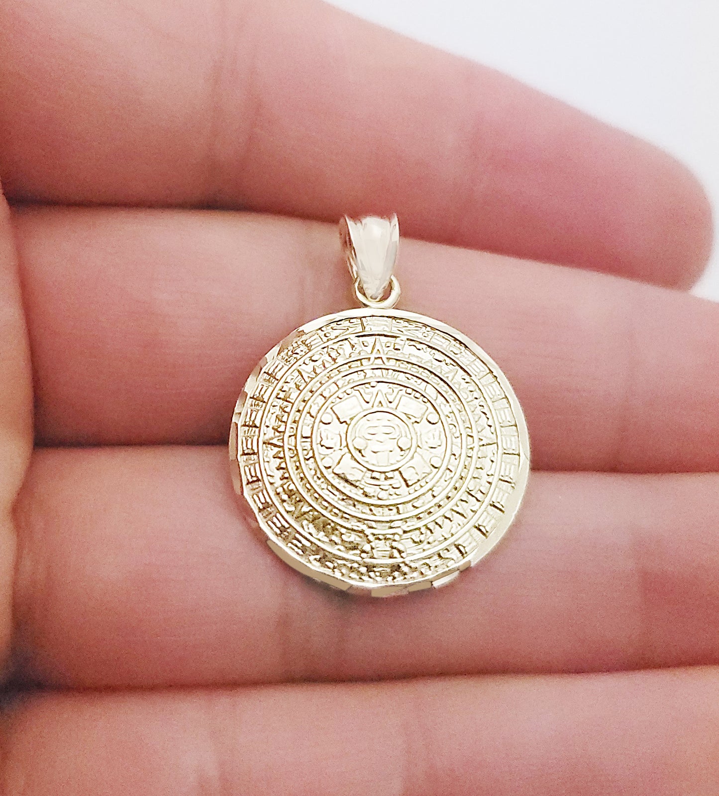 10K Yellow Gold Round Aztec Mayan Calendar Charm Pendant Mayan Gold 0.8 inch Diameter