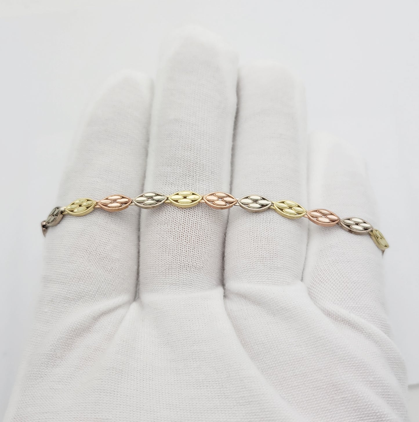 10K Tri Color Gold Oval Link Bracelet 4.75 mm Bracelet For Women 7.25 inch