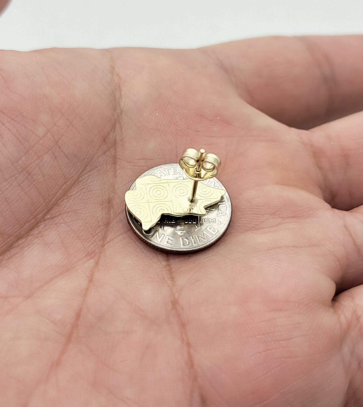 10K Yellow Gold Praying Hands Earrings 0.65 in x 0.4 in - Stunu jewelry