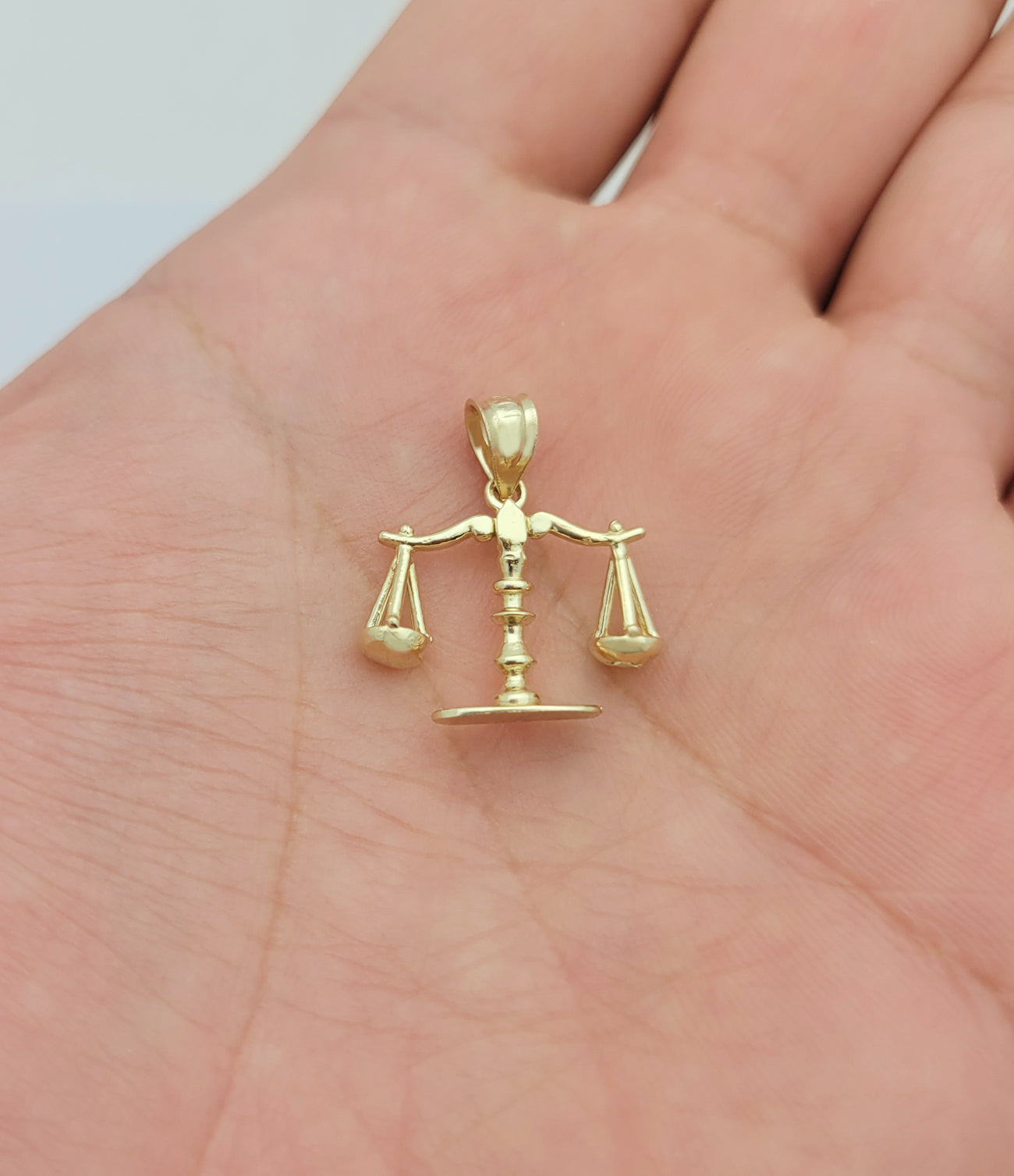 10K Gold Libra Scales of Justice Zodiac Pendant Necklace Charm for Men & Women