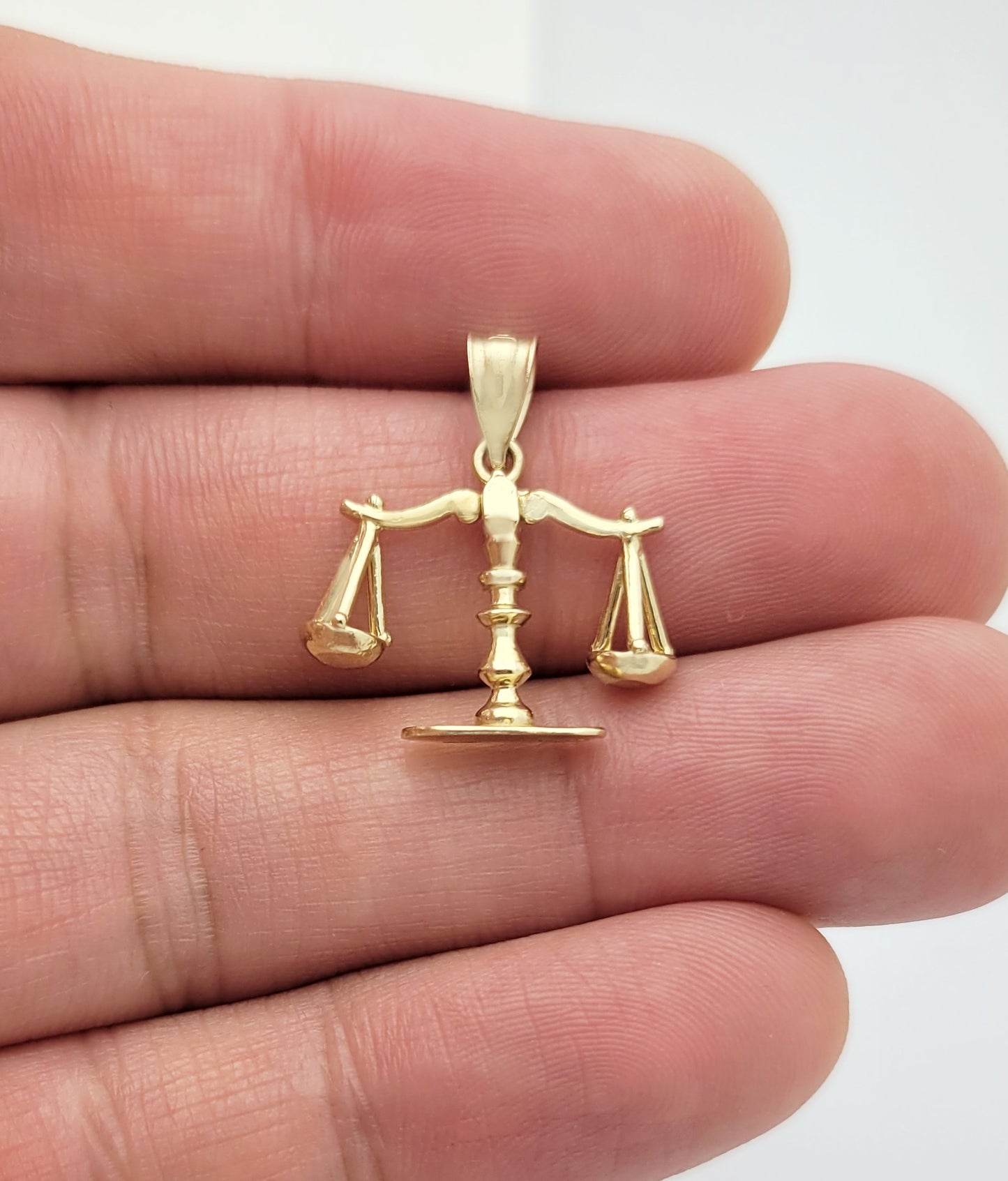 10K Gold Libra Scales of Justice Zodiac Pendant Necklace Charm for Men & Women